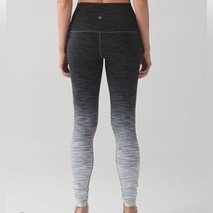 Wunder Under Hi-Rise Tight Ombre Melange 31"
Ombre Space Dye Black Deep Coal Sz4